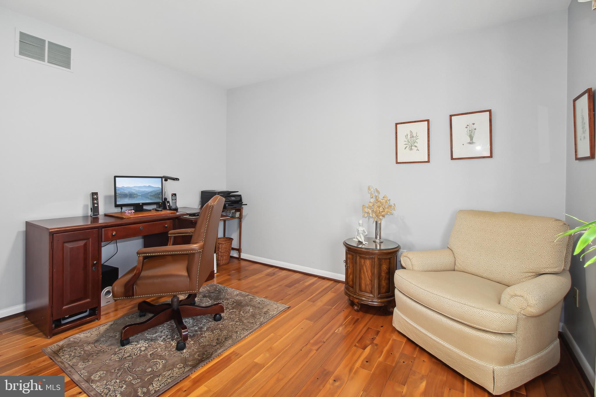 5 Colonial Oaks Ct