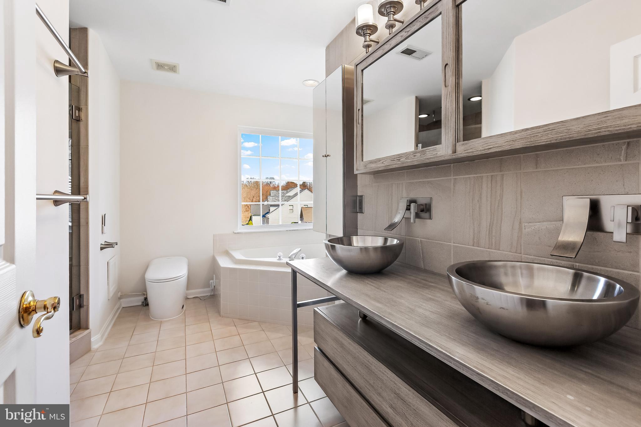 136 Summer Woods Way