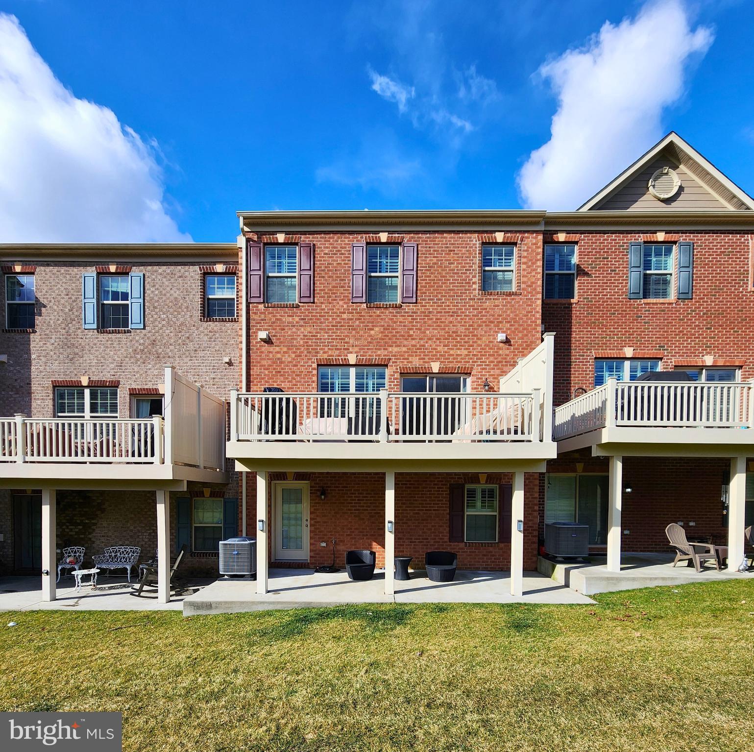 14017 Fox Hill Rd