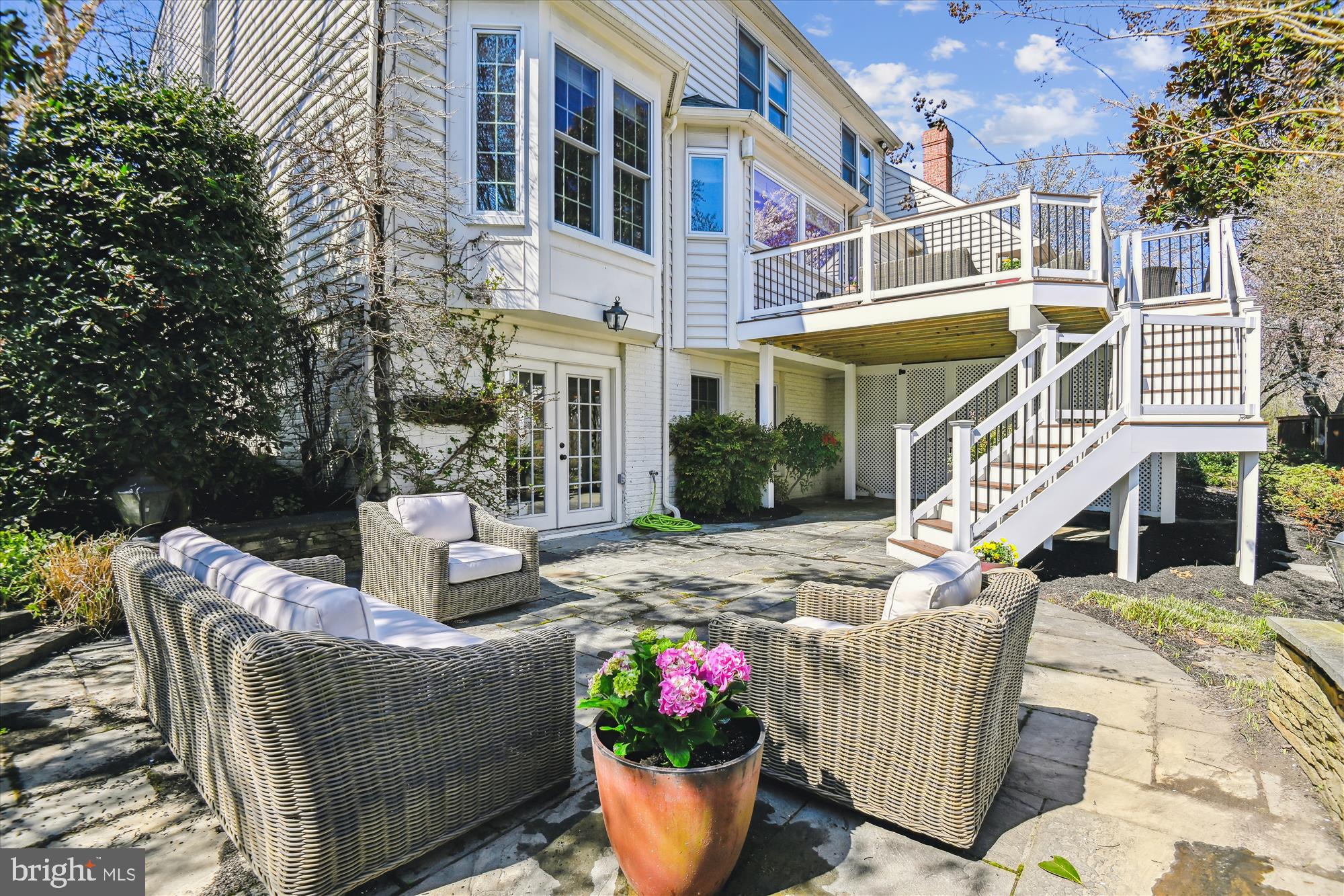 1139 Fairbanks Dr