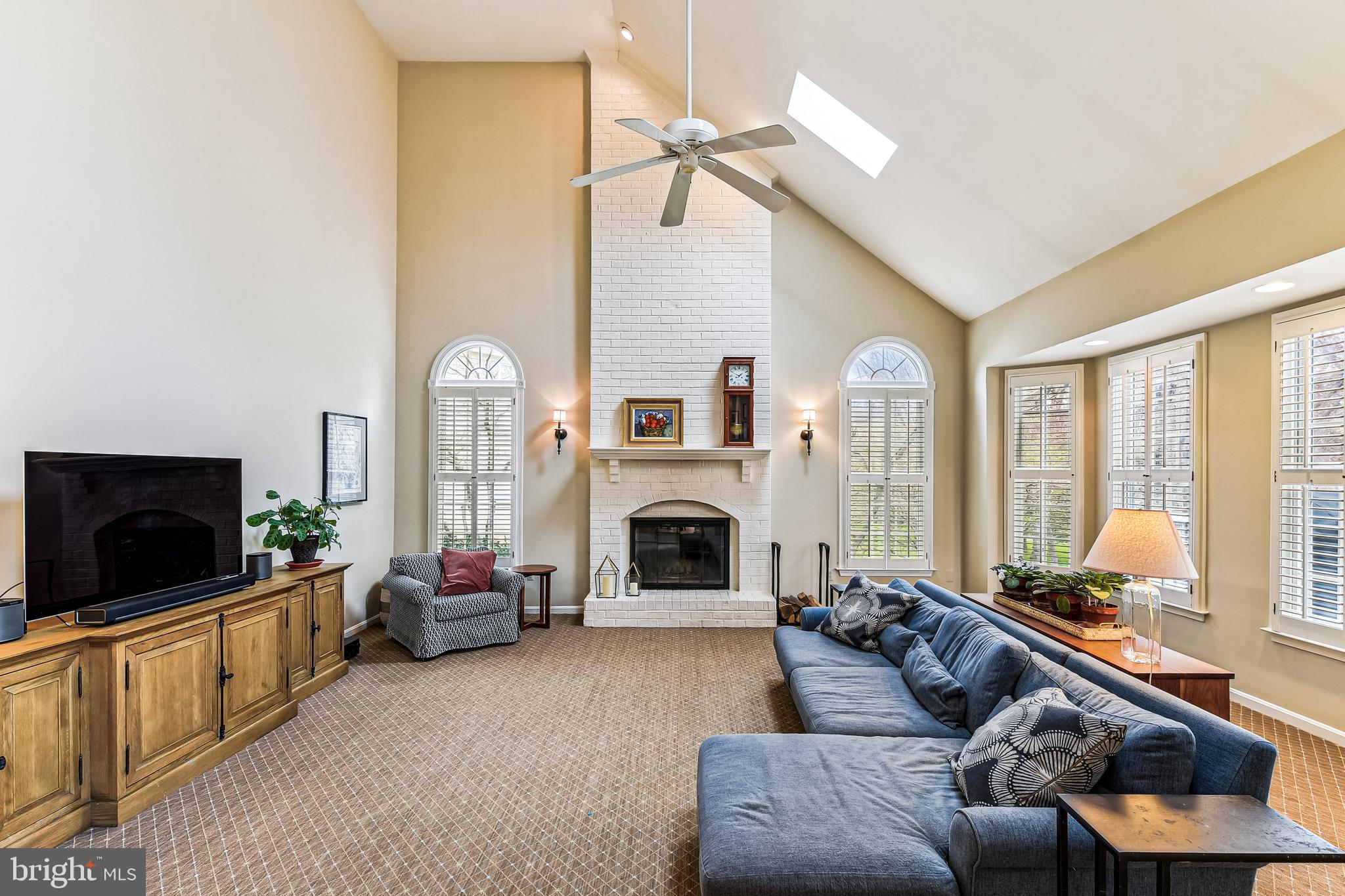 1139 Fairbanks Dr
