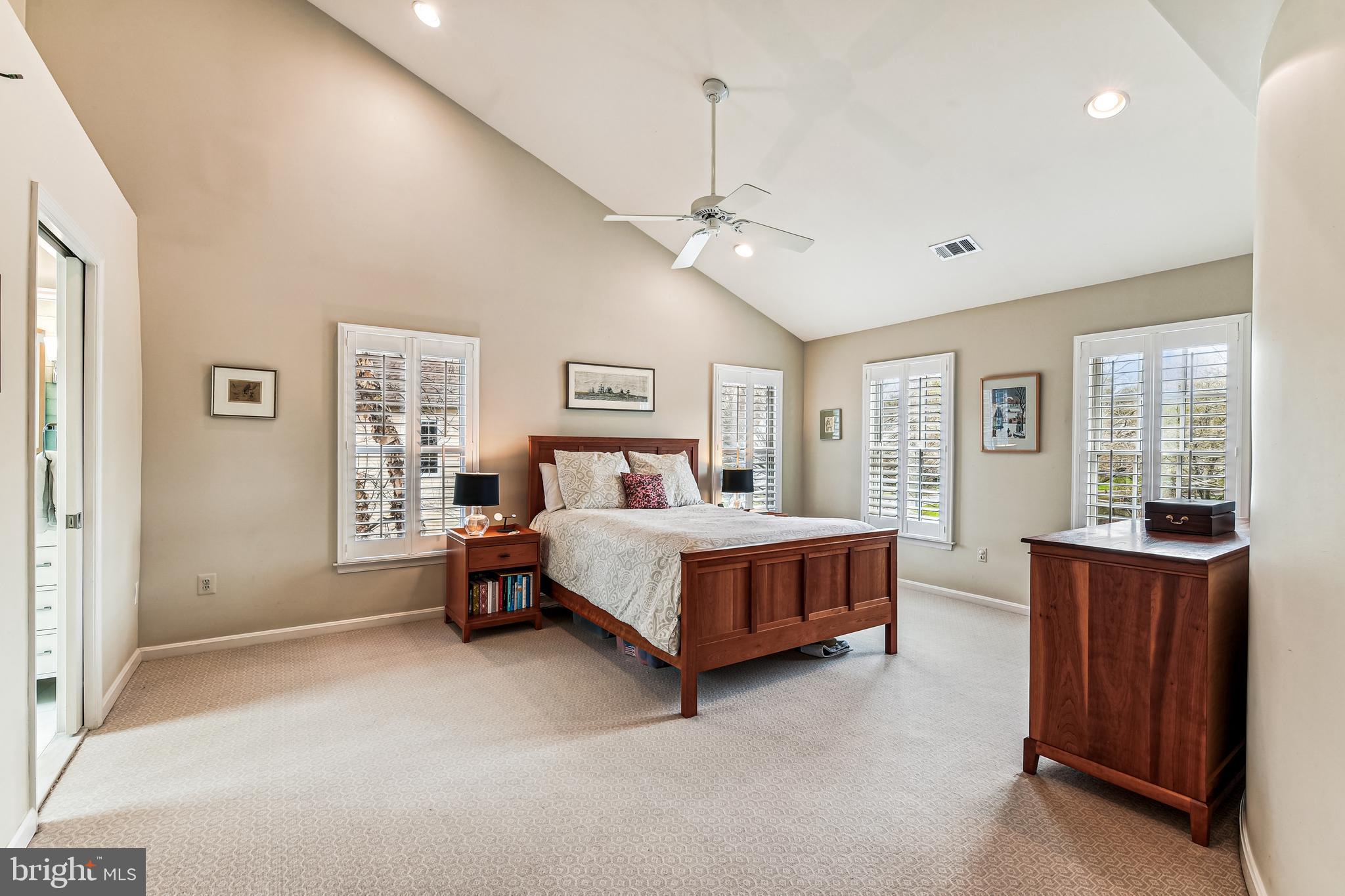 1139 Fairbanks Dr
