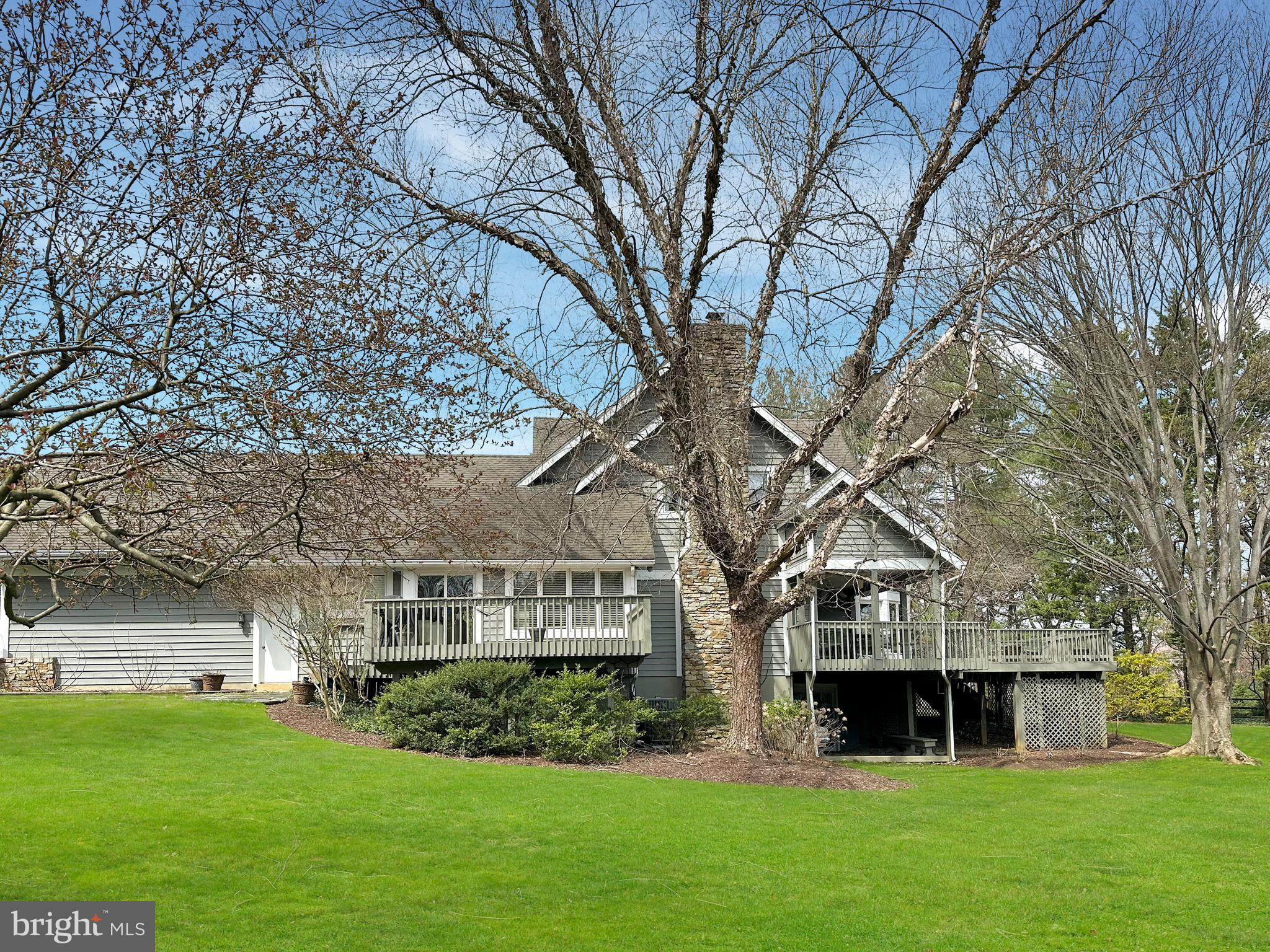 1915 Old Court