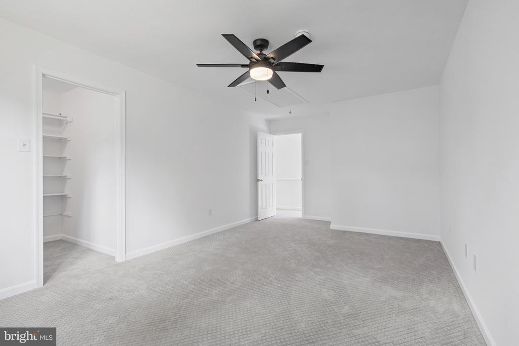 11504 Saint Davids Ln