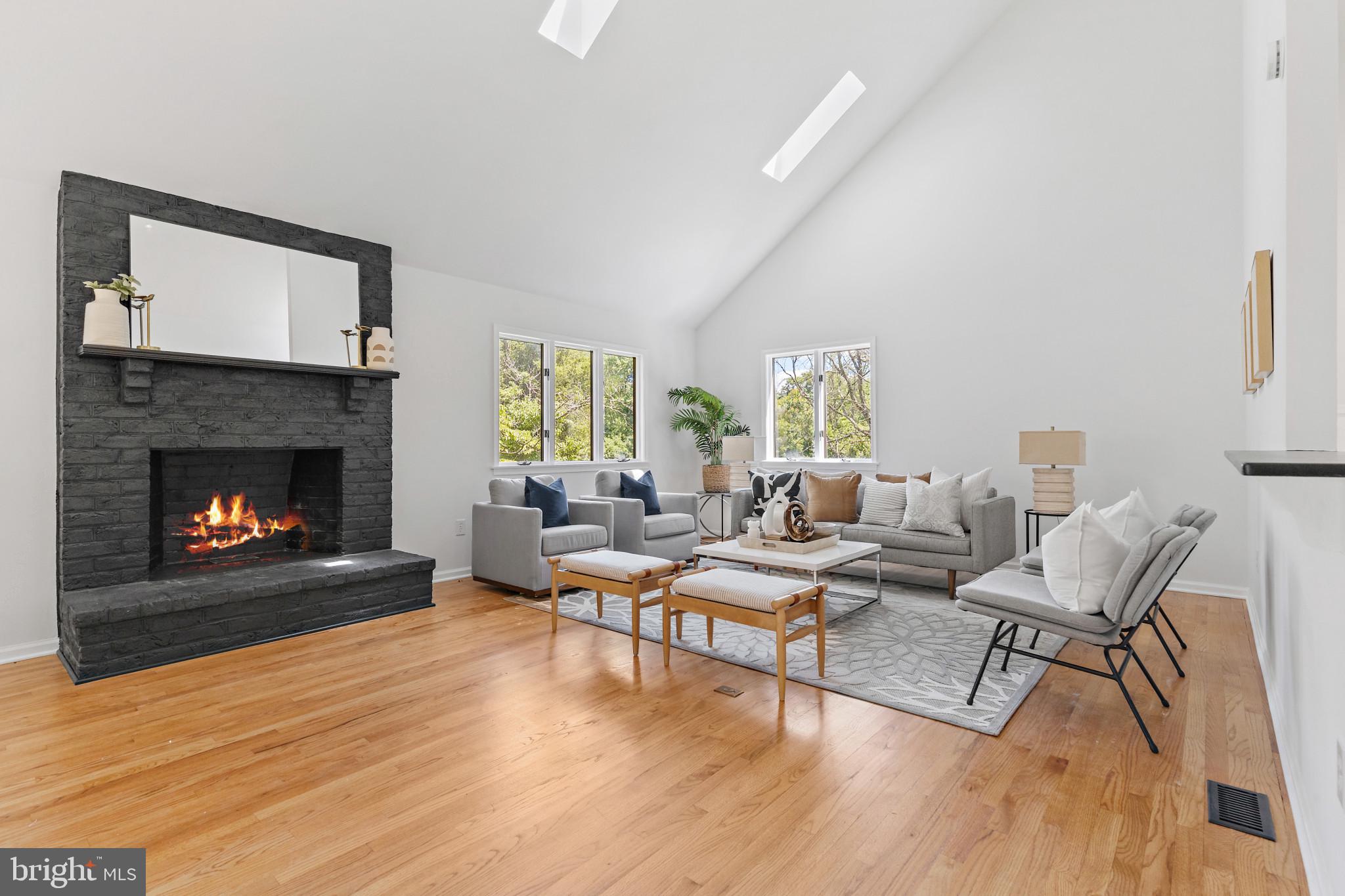 11504 Saint Davids Ln