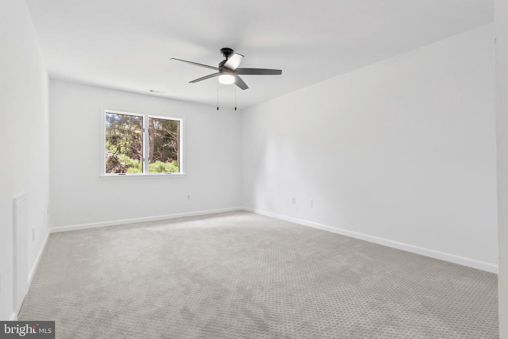 11504 Saint Davids Ln