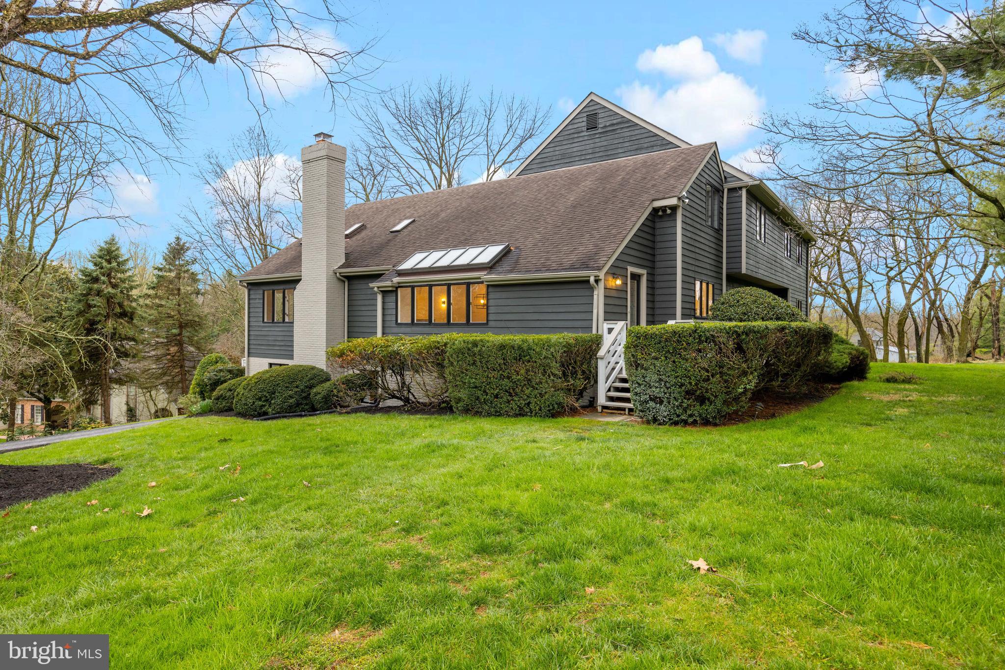 11504 Saint Davids Ln