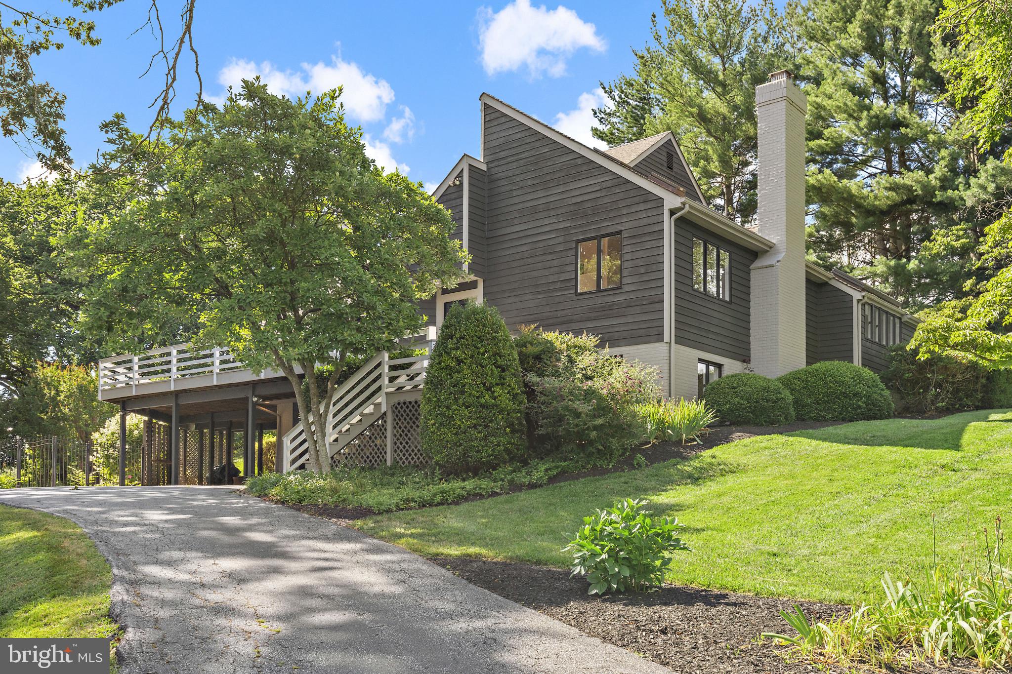 11504 Saint Davids Ln