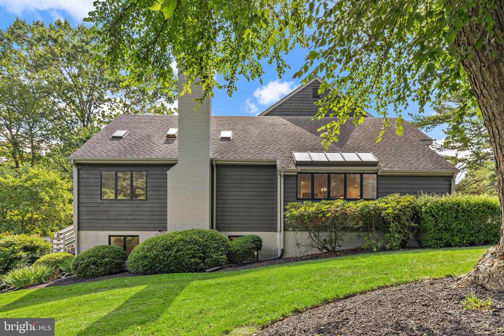 11504 Saint Davids Ln