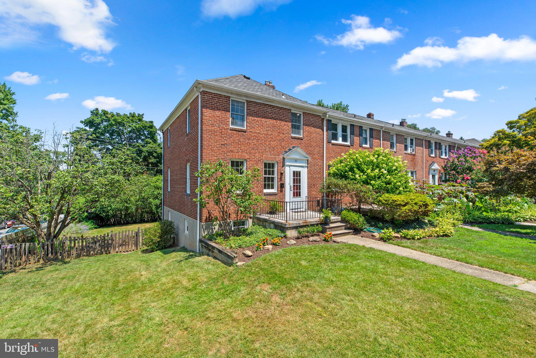 82 Murdock Rd