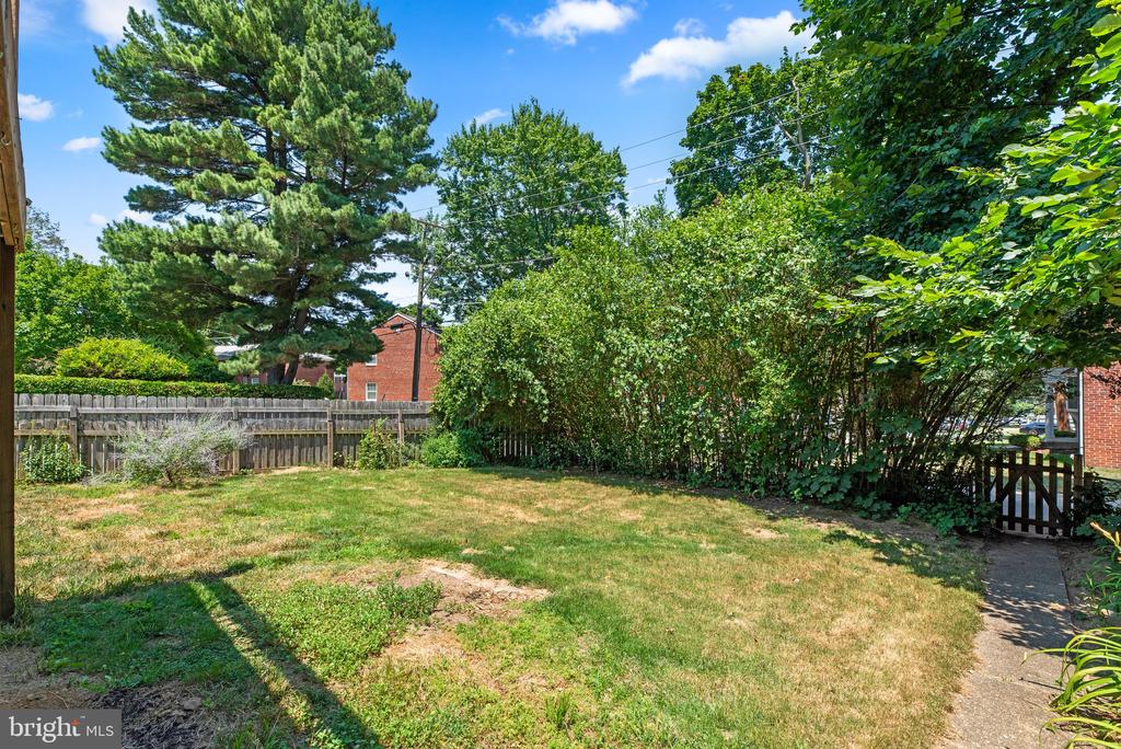 82 Murdock Rd