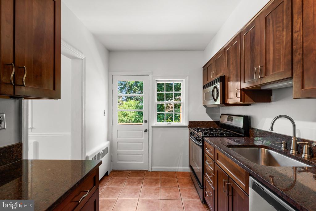 82 Murdock Rd