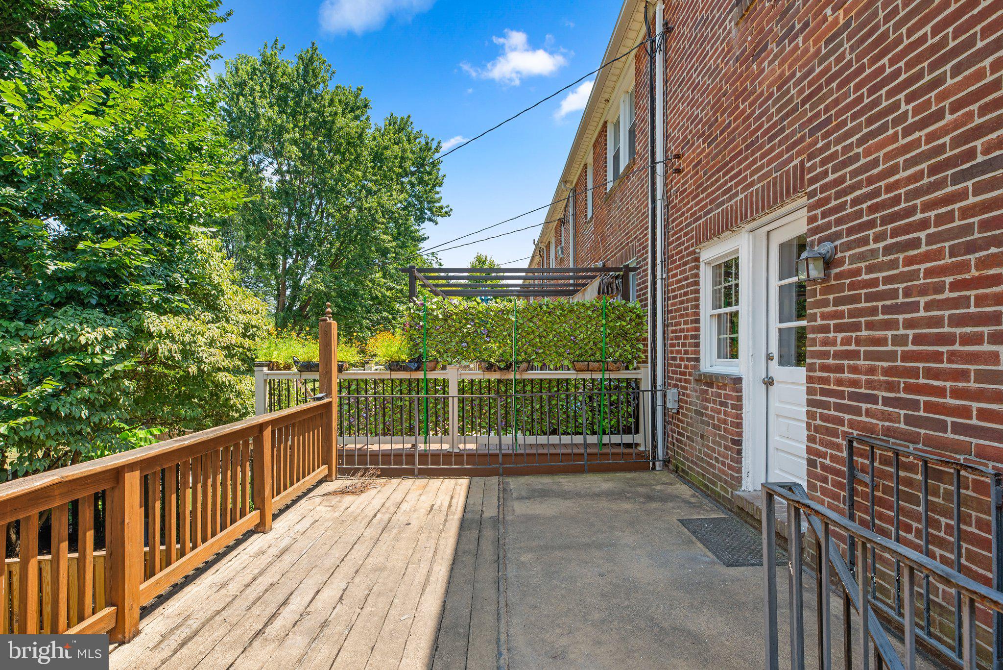 82 Murdock Rd