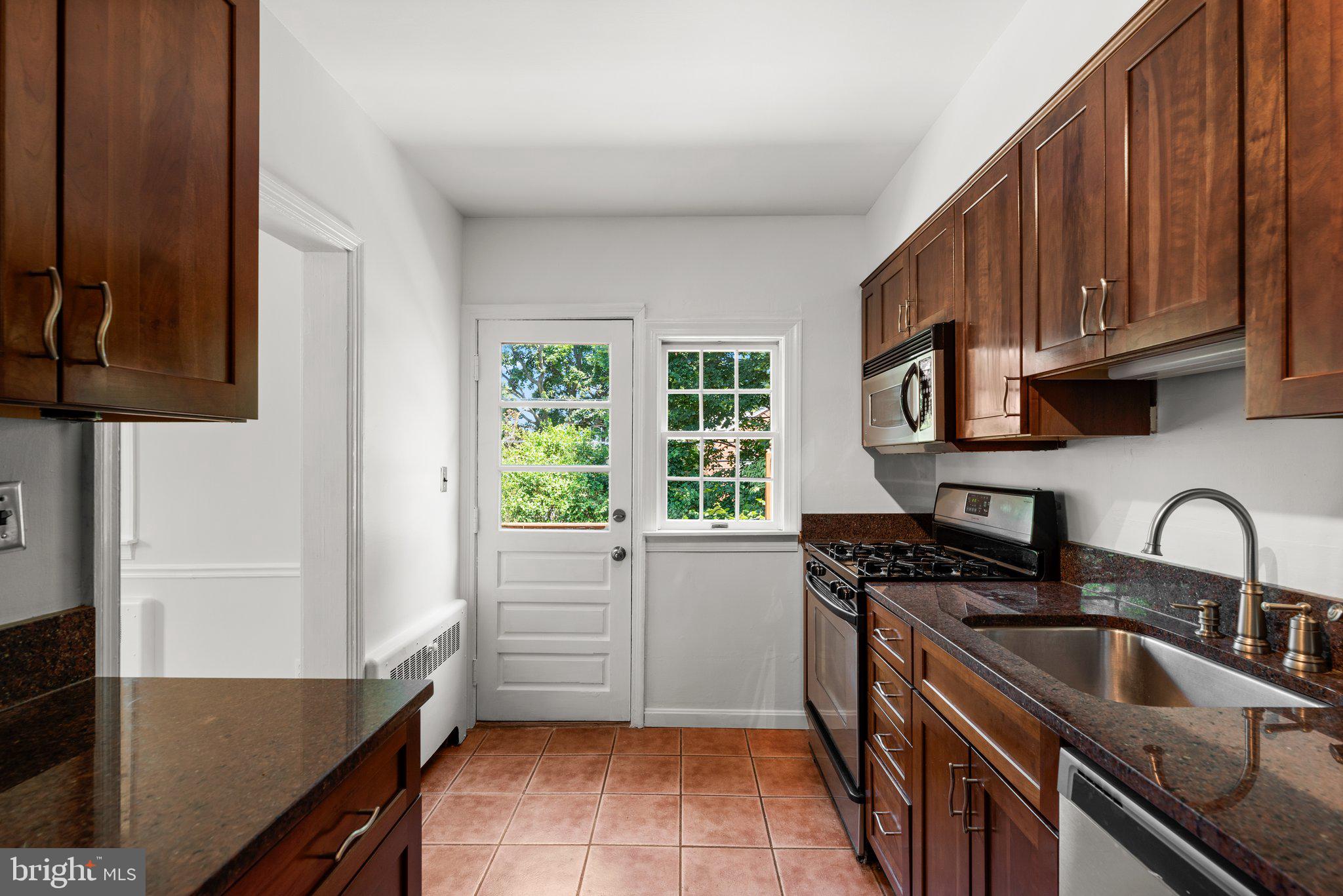 82 Murdock Rd