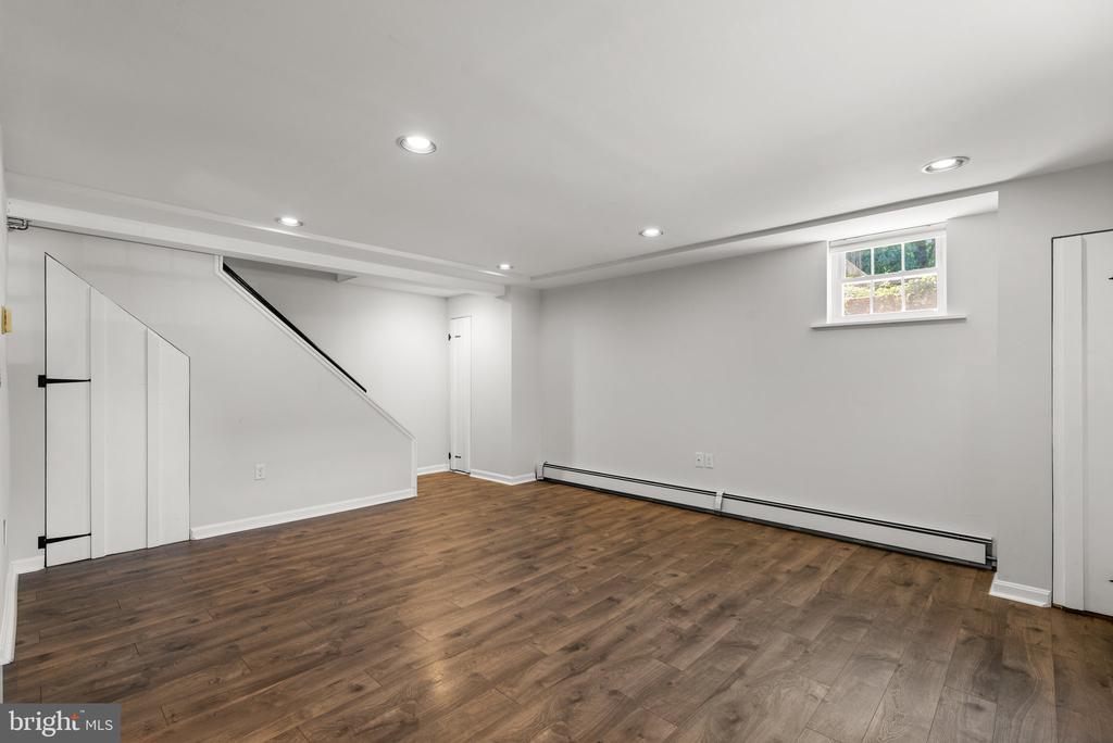 82 Murdock Rd