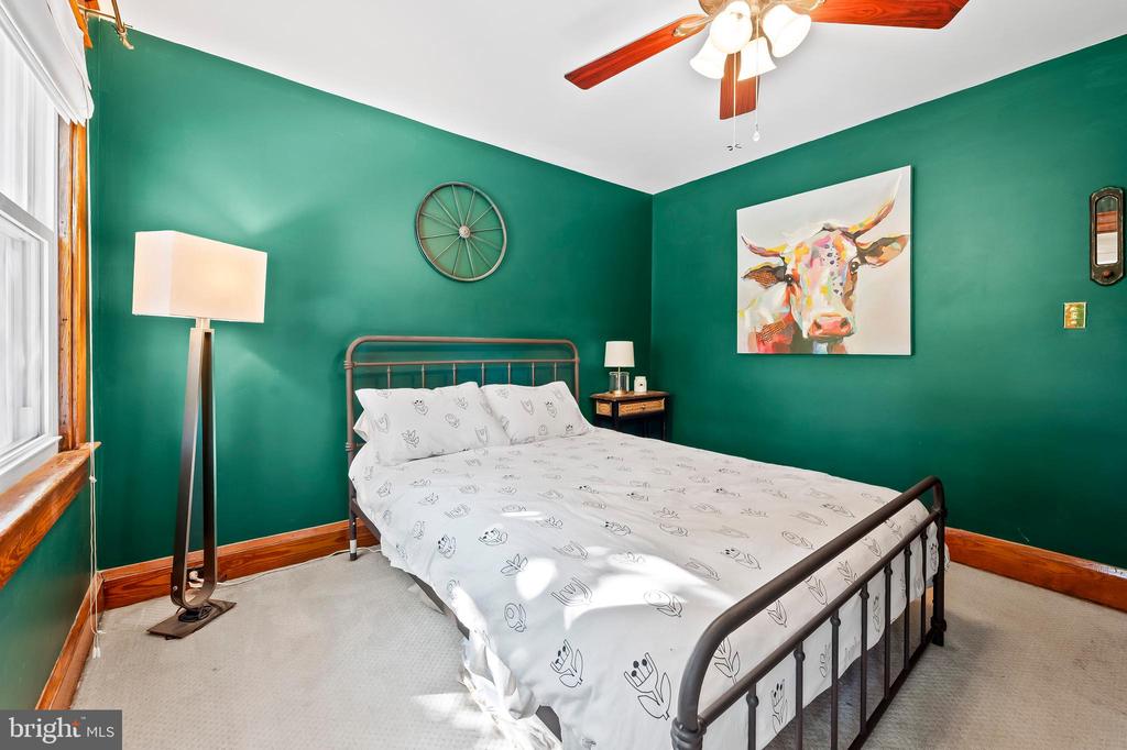 3021 Woodside