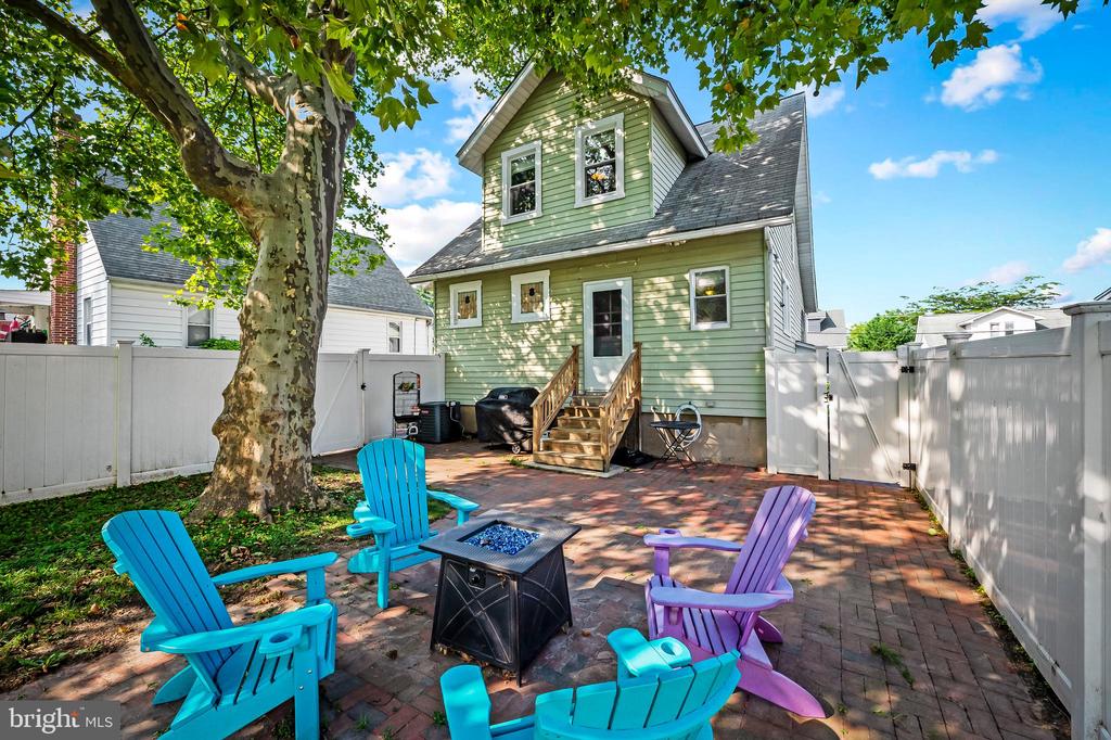 3021 Woodside
