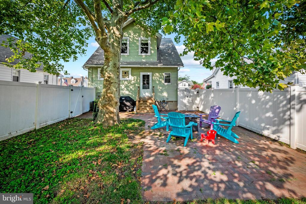 3021 Woodside