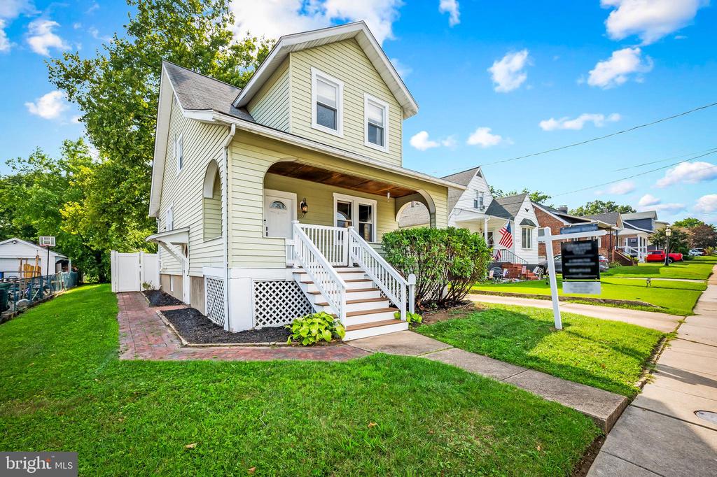 3021 Woodside