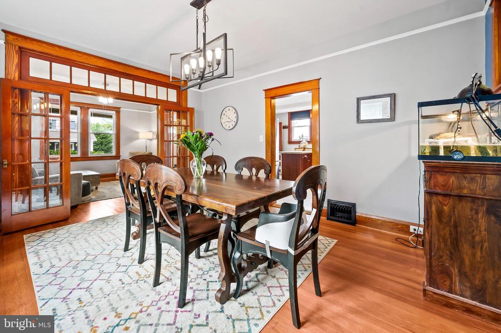 3021 Woodside