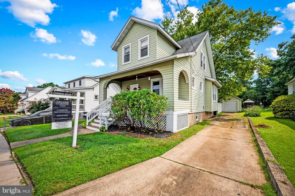 3021 Woodside