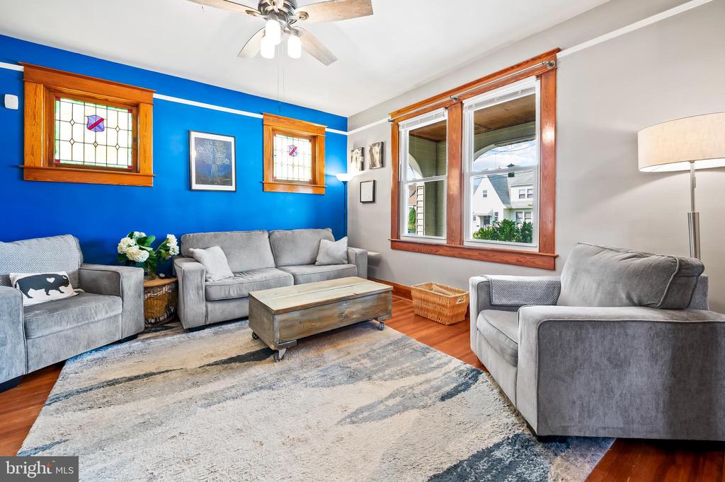 3021 Woodside