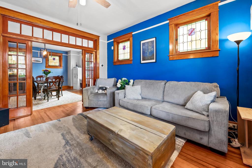 3021 Woodside