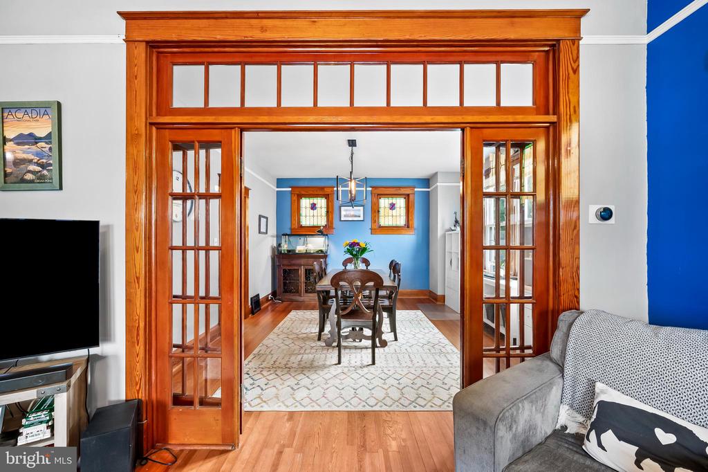 3021 Woodside