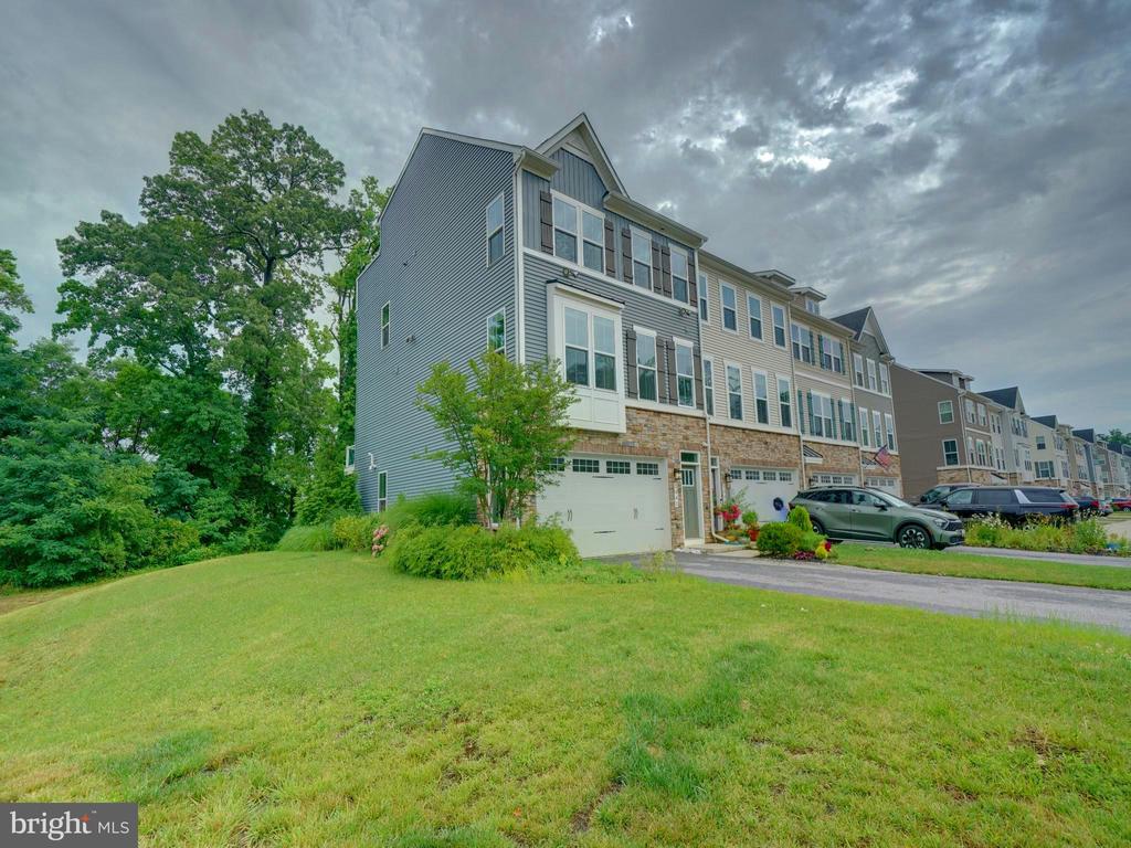3042 Shaws Rd