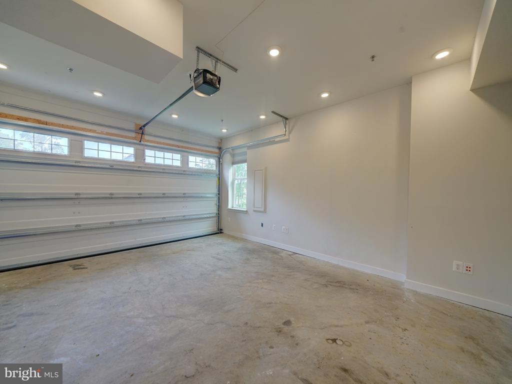 3042 Shaws Rd