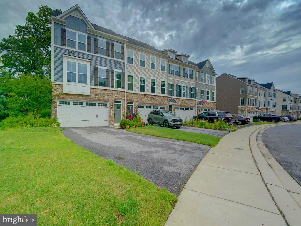 3042 Shaws Rd