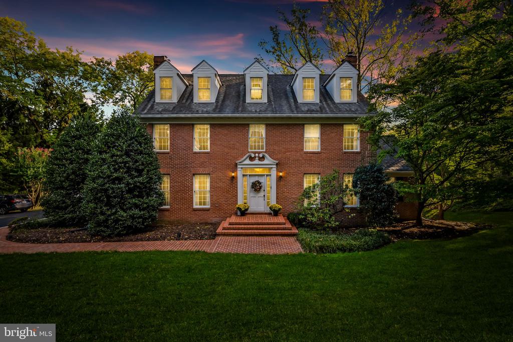 1927 Old Court