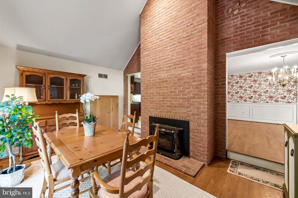 1927 Old Court