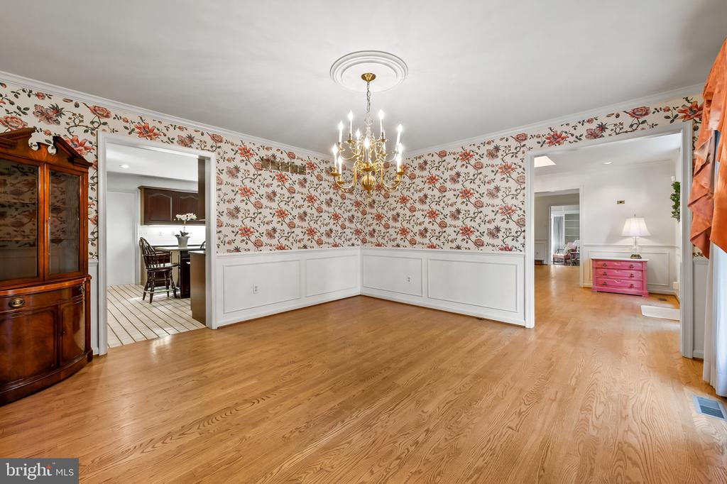 1927 Old Court