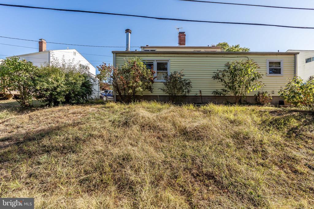1215 BIRCH AVE