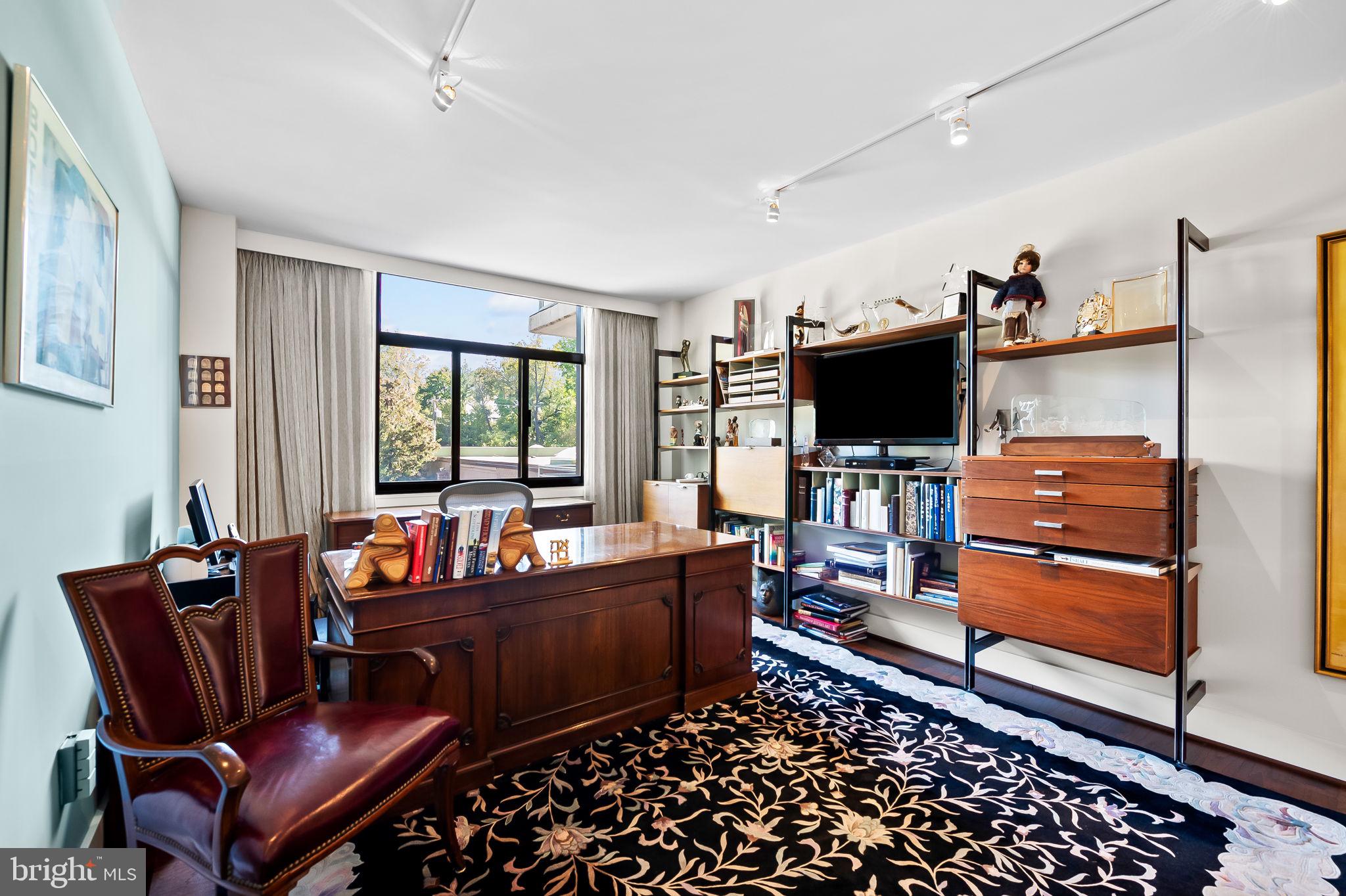 1 Slade Ave #204