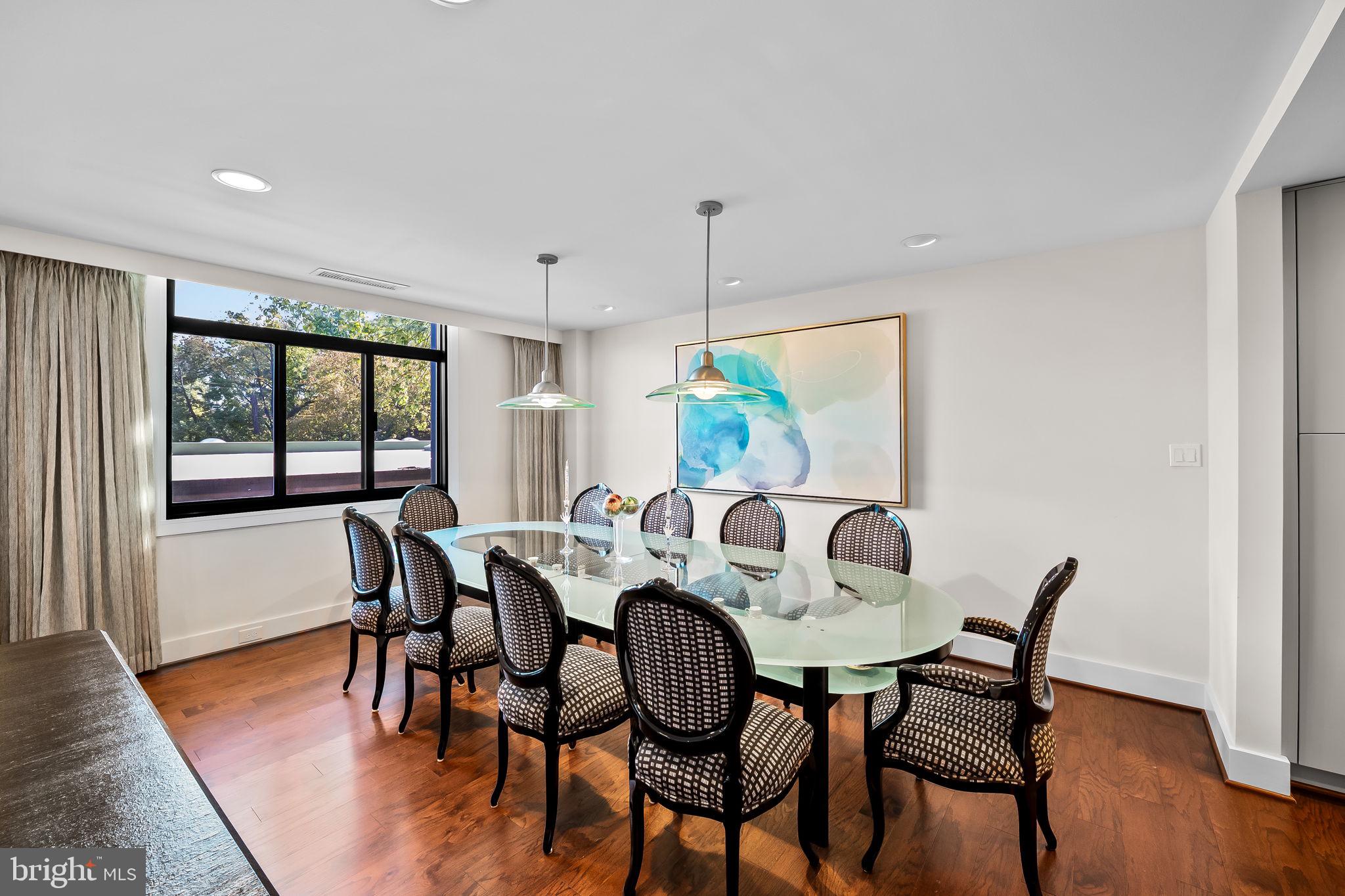 1 Slade Ave #204