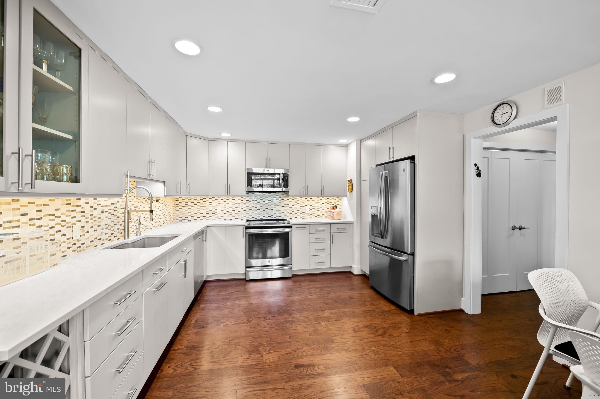 1 Slade Ave #204