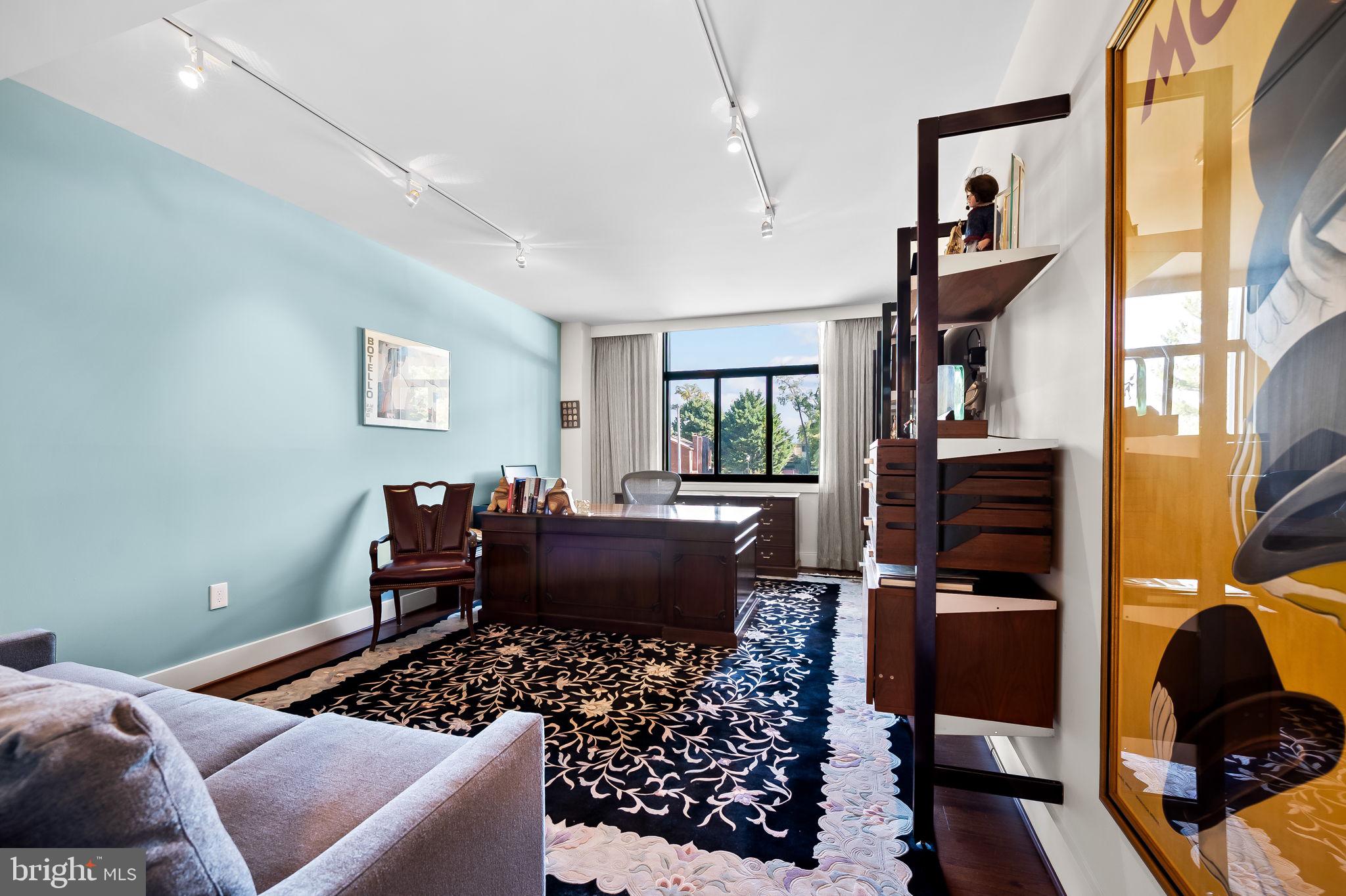 1 Slade Ave #204