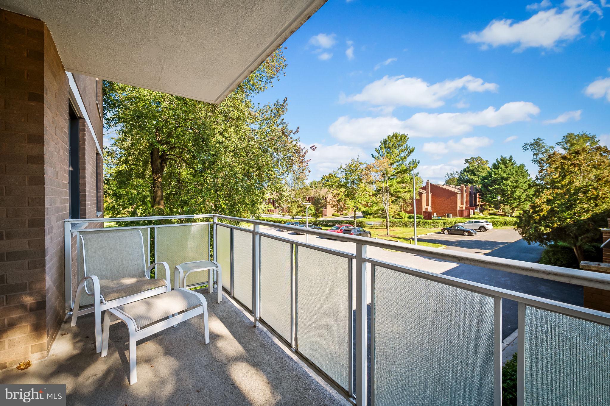 1 Slade Ave #204