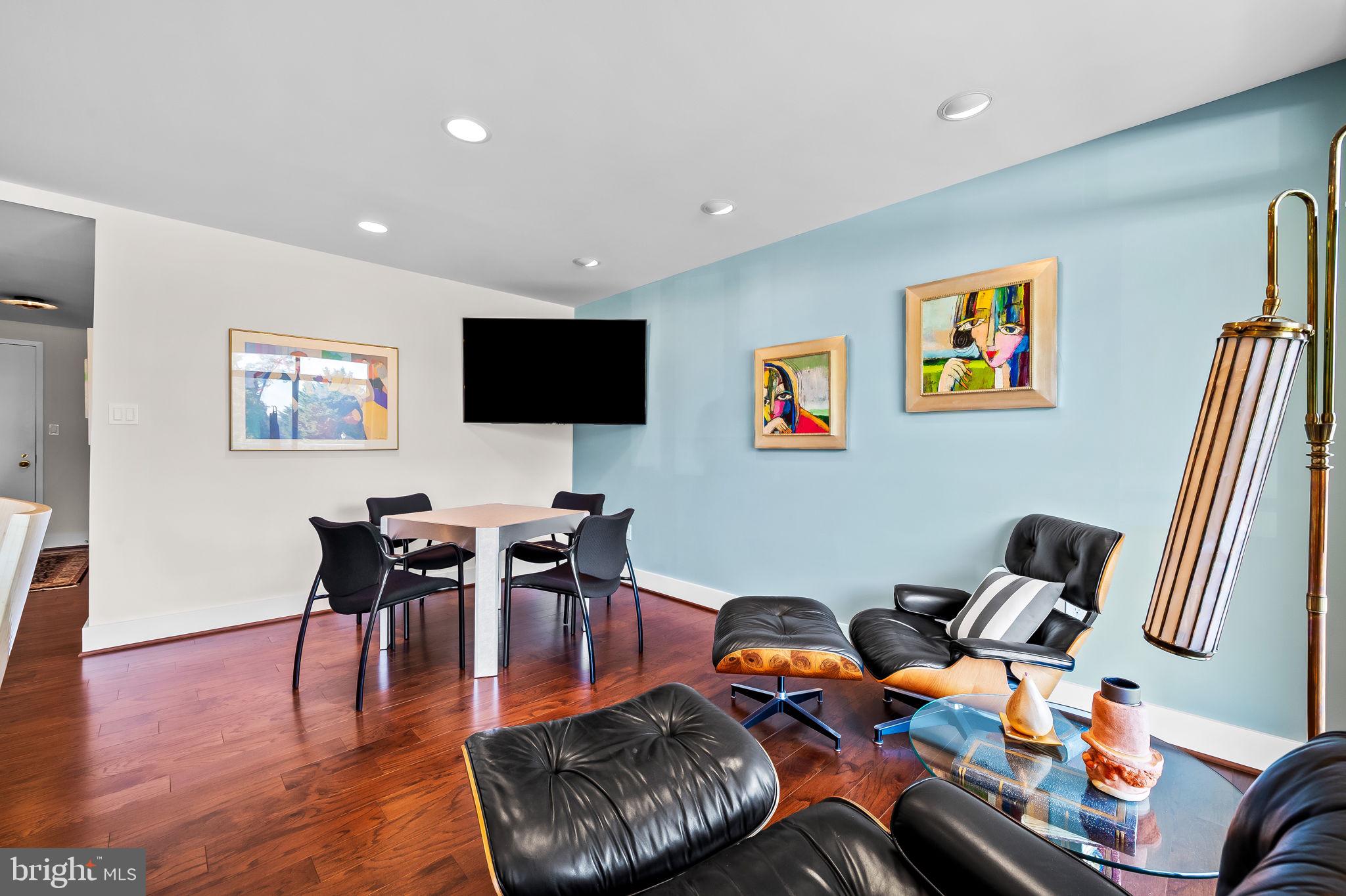 1 Slade Ave #204