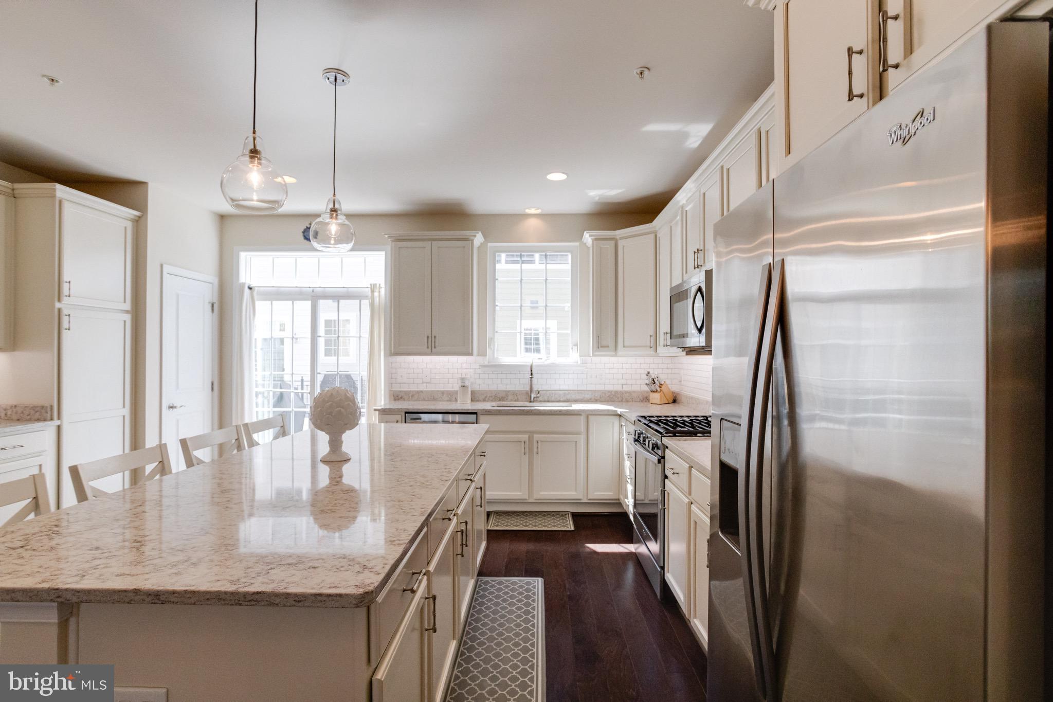 42 Linden Pl