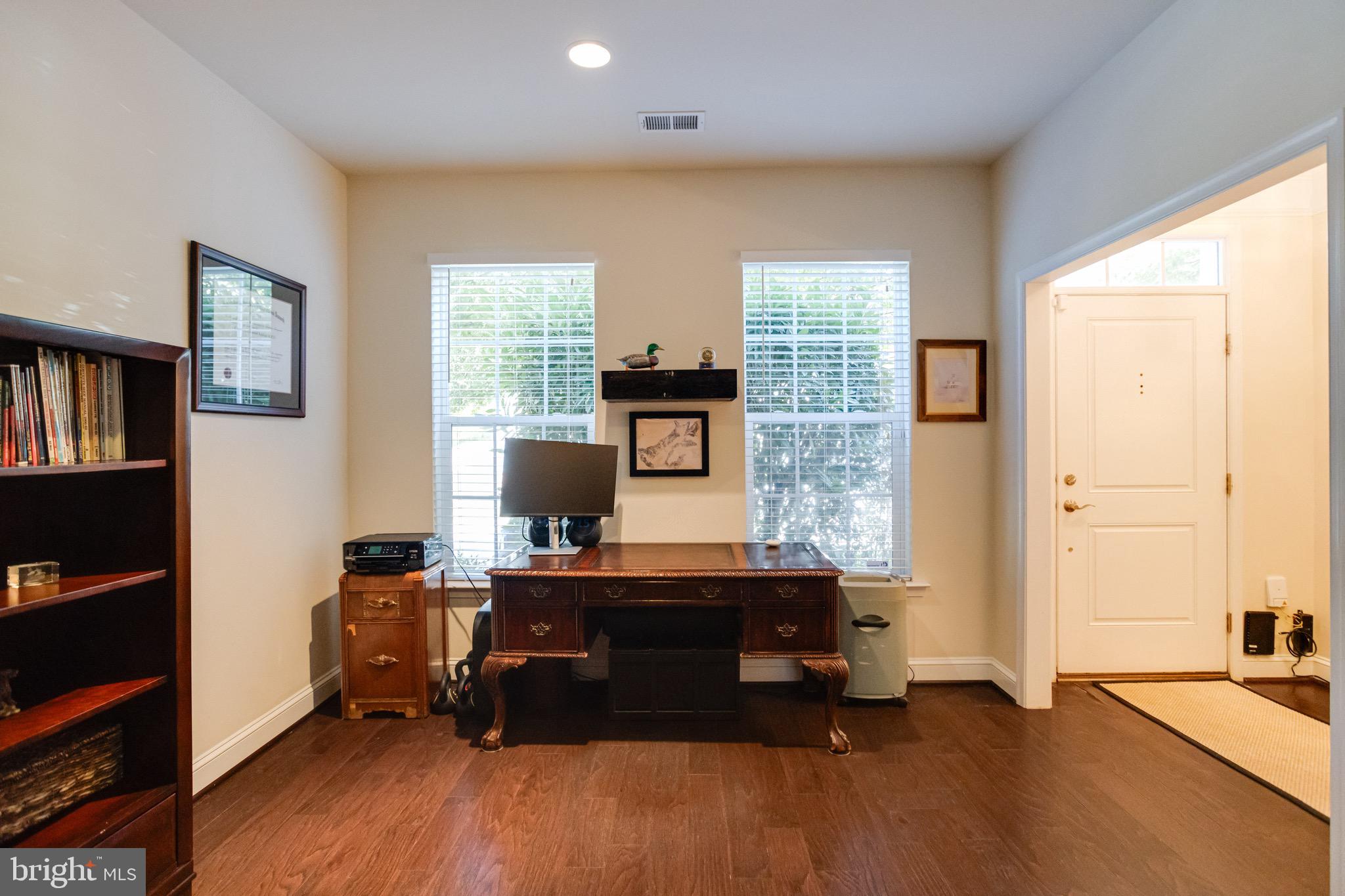 42 Linden Pl
