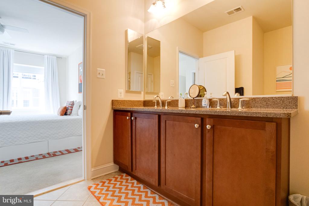 42 Linden Pl