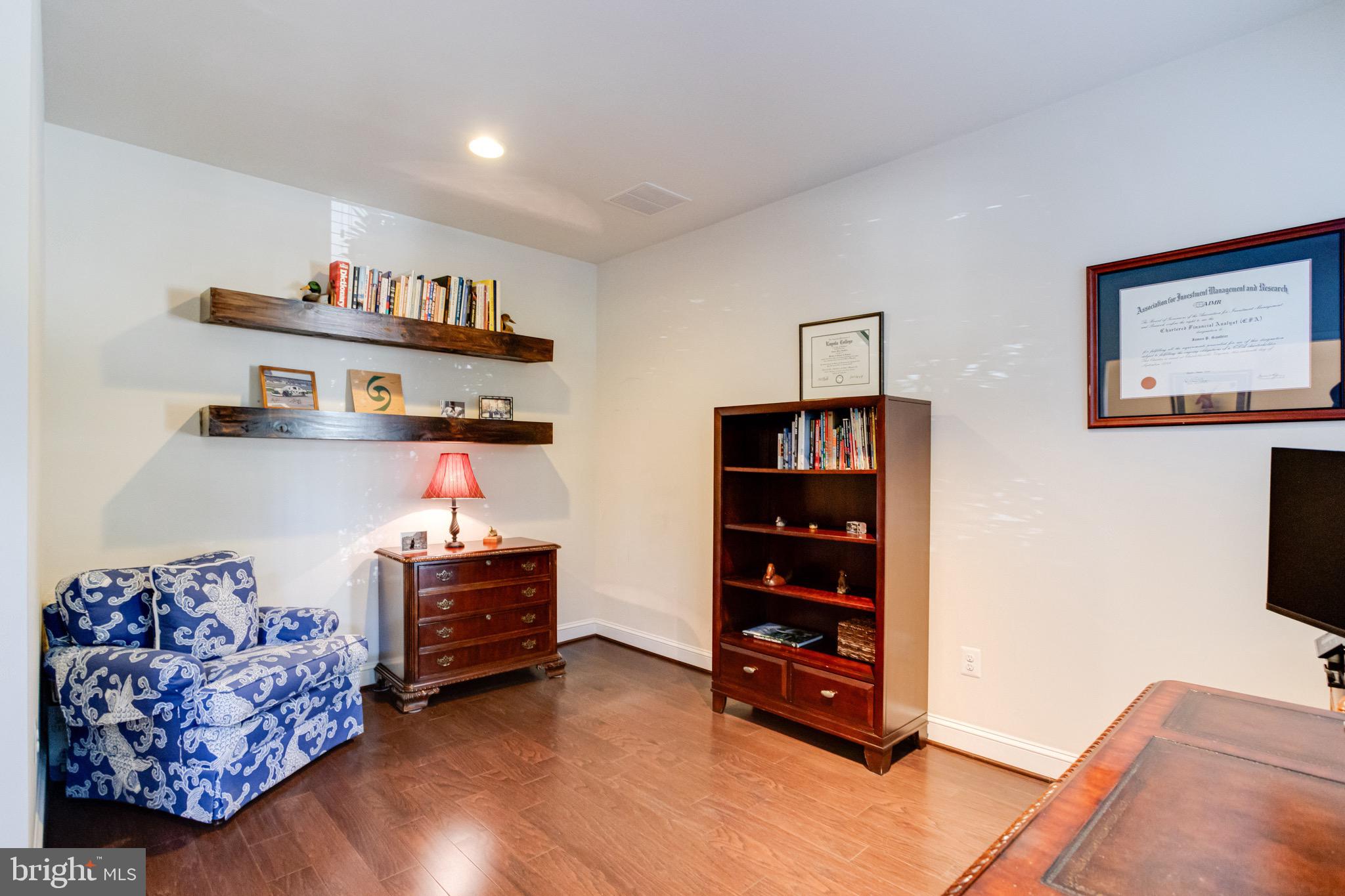 42 Linden Pl