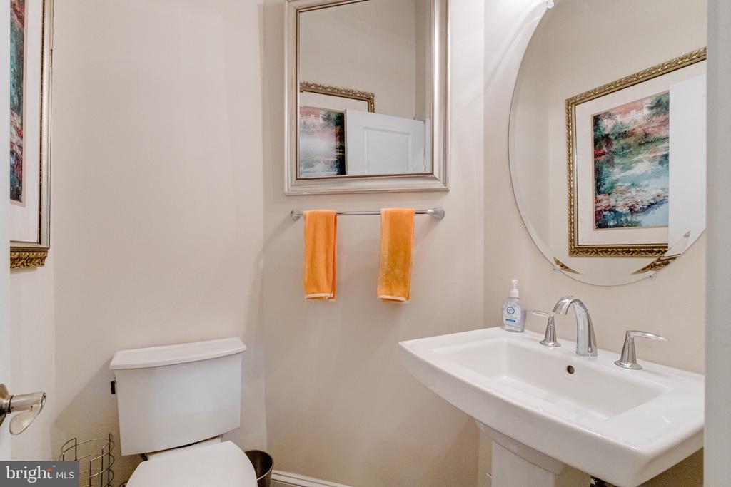42 Linden Pl