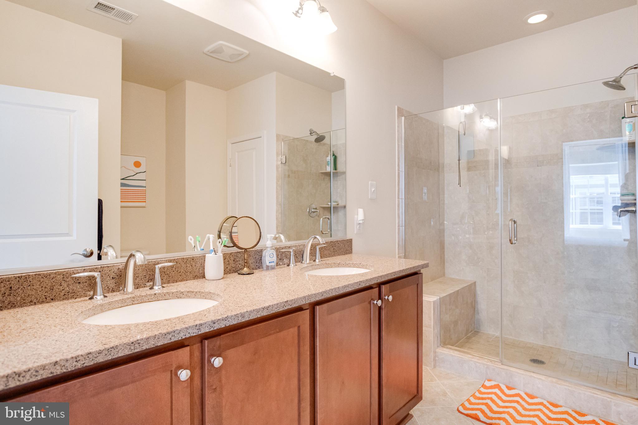 42 Linden Pl