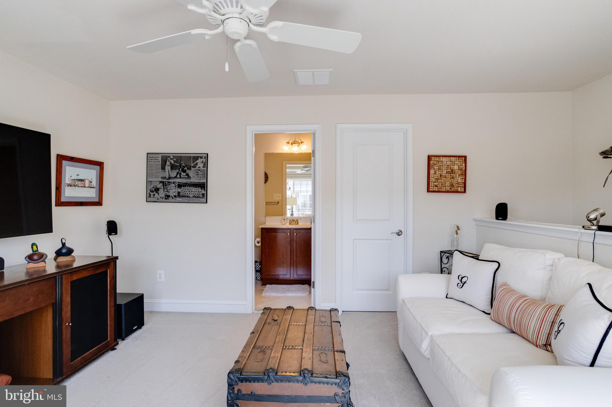 42 Linden Pl