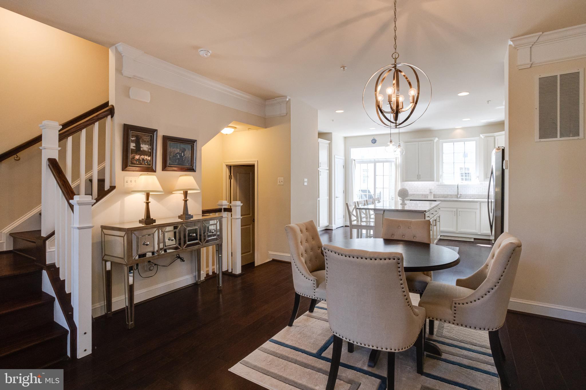 42 Linden Pl