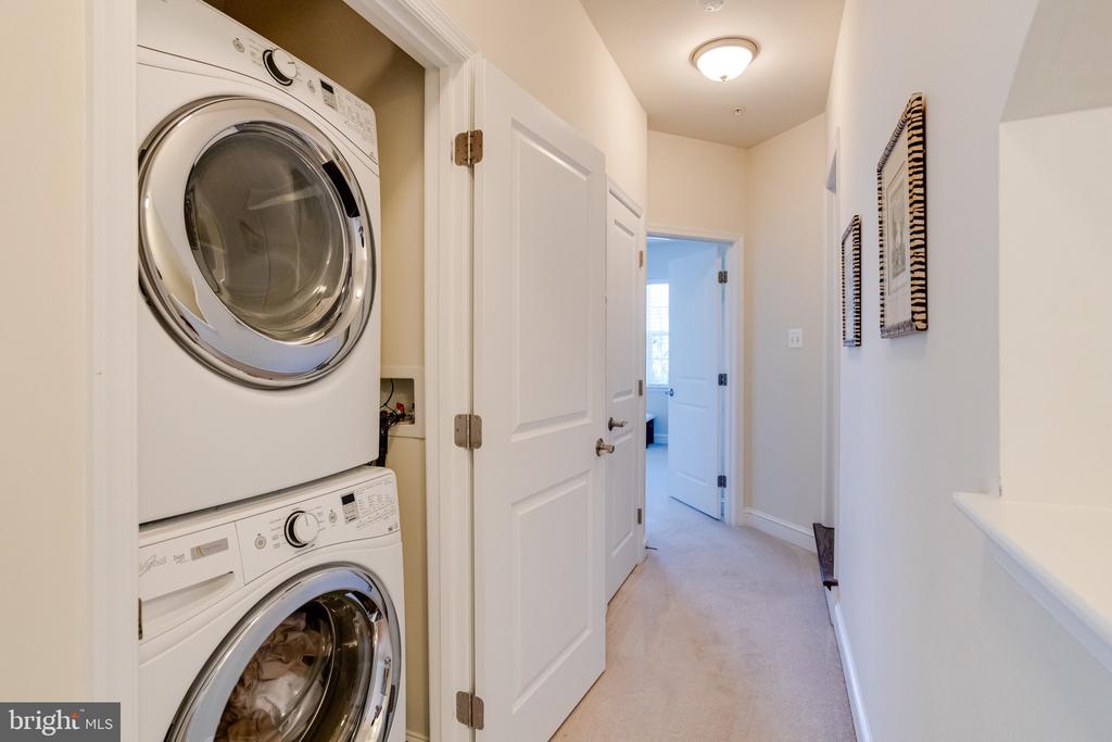 42 Linden Pl